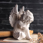 Escultura Nórdica de Anjo em Resina